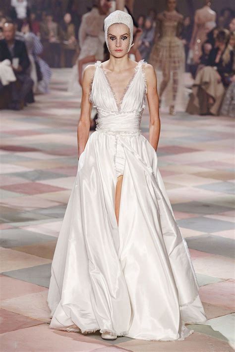 dior sposa 2020|christian Dior runway 2020.